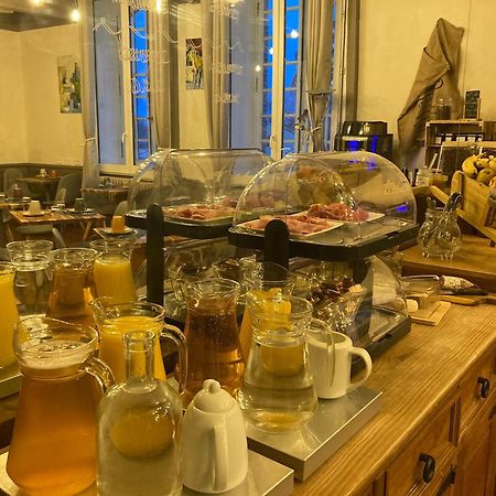 Bed and Breakfast Logis Domaine De Peyrolade Daux Экстерьер фото