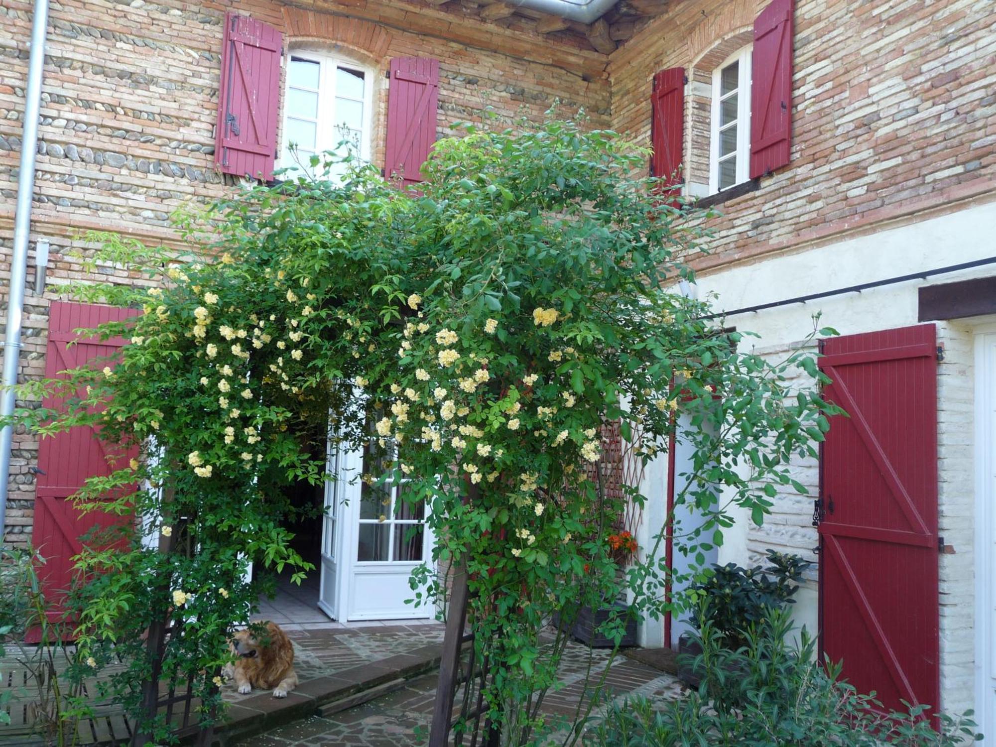 Bed and Breakfast Logis Domaine De Peyrolade Daux Экстерьер фото