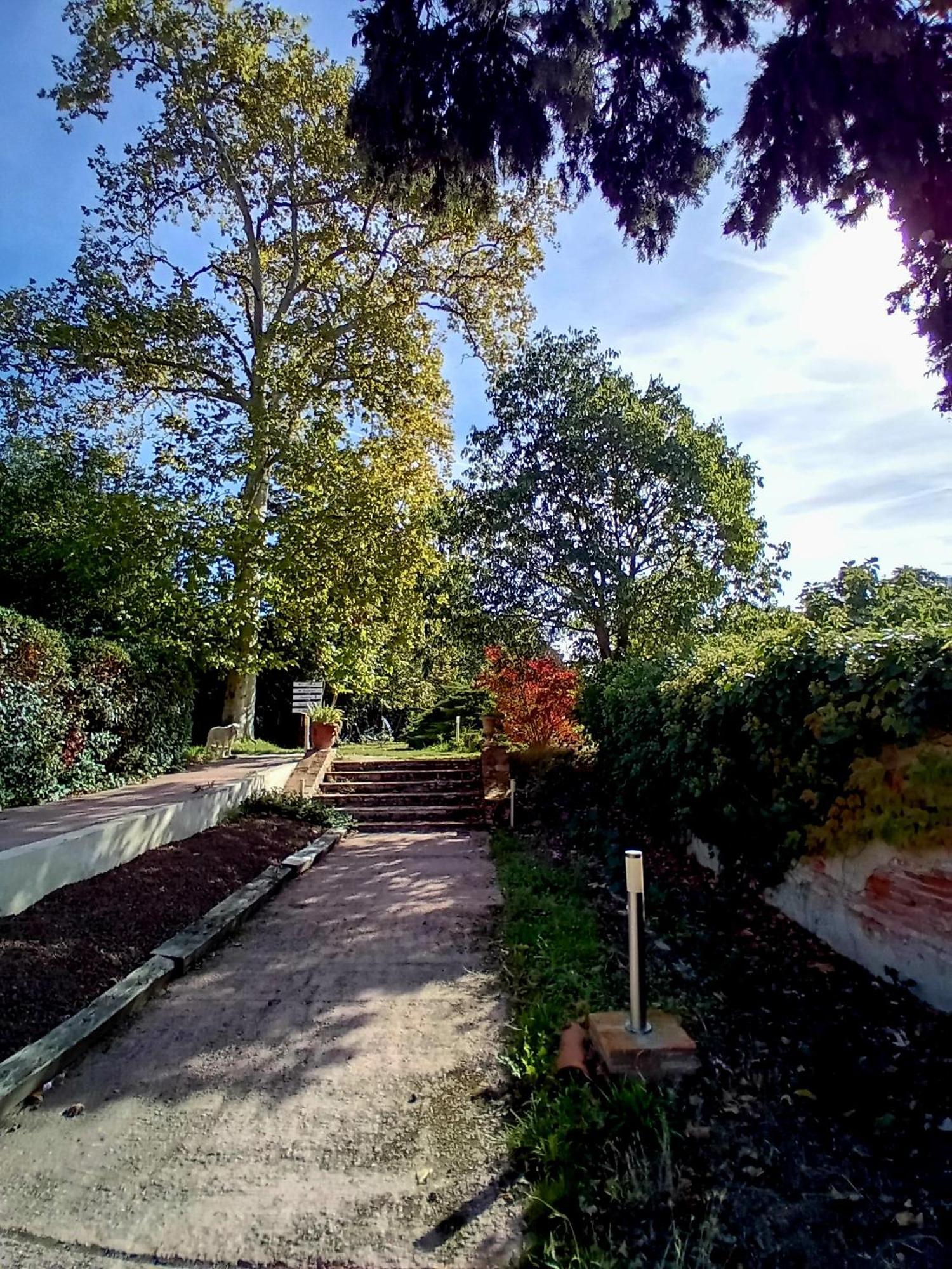 Bed and Breakfast Logis Domaine De Peyrolade Daux Экстерьер фото
